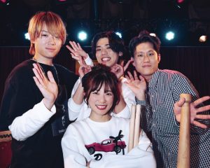 4人の写真